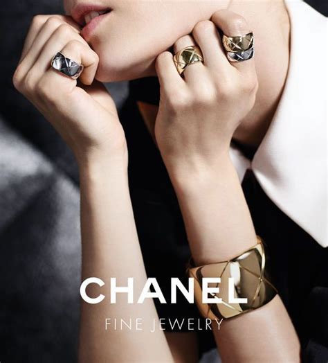 chanel amazon jp|シャネル公式サイト : ファッション、香水、化粧品、時計、ファ .